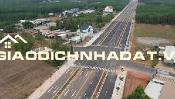 300tr sở hữu lô đất thổ cư, sổ sẳn mặt tiền DT 753 , cách chợ Tân Phước chỉ 50m
